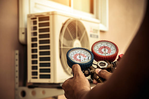 Professional Hvac technician working in Paoli, OK